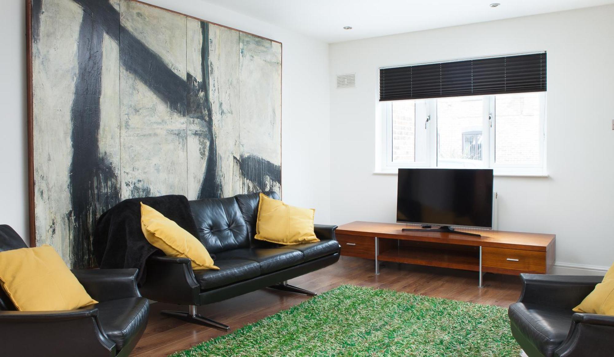 Boutique Town House In Old Town 2 Bedroom Apartment